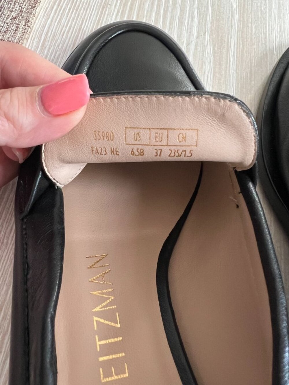 Stuart Weitzman Palmer Sleek Loafer Black Nappa Leather Size 6.5B New in Box - Picture 6 of 11